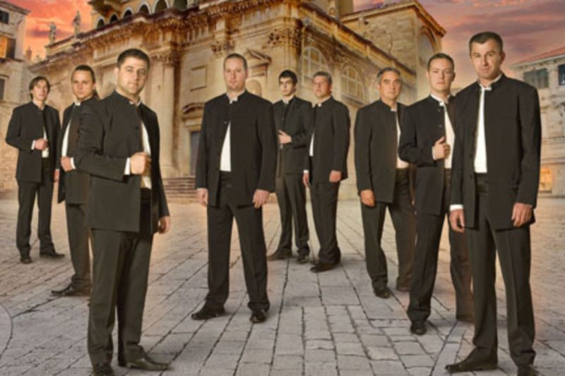 Koncert klapa Sv. Juraj HRM i Cambi na Stradunu