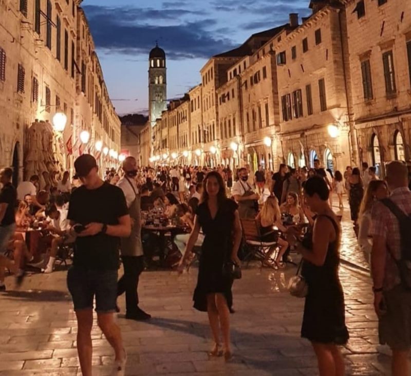 ODLIČAN TURISTIČKI SRPANJ U DUBROVNIKU