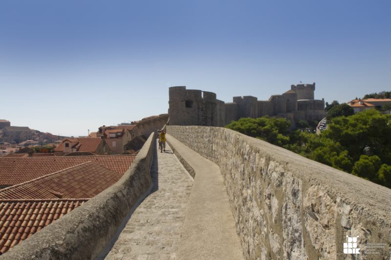 Opening hours of the City Walls on November 17 and 18