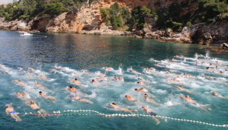 Traditional open water swimming race / marathon 