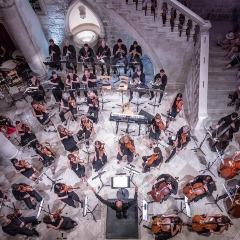 Dubrovnik Symphony Orchestra | Sebastian Lang-Lessing, Conductor | Monika Leskovar, cello
