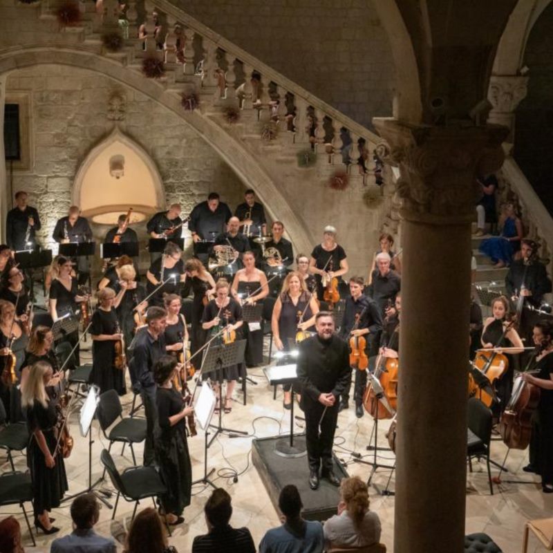 DSO,  PAVLE ZAJCEV, conductor and VID VELJAK, cello