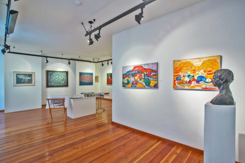 Exhibition of paintings by Ivo Mladošić