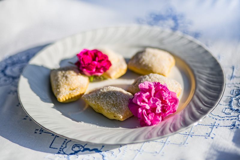 Workshop on Preparing Traditional Sweets at the Deša Association