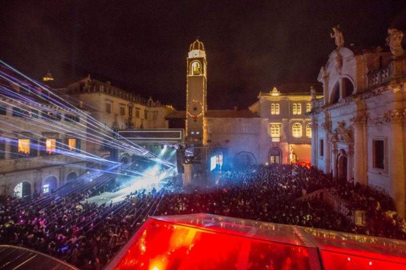 New Year's Eve - Nina Badrić & Toni Cetinski