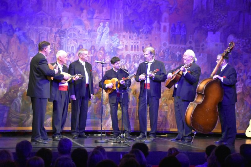 Klapa Maestral - ulicama našeg grada