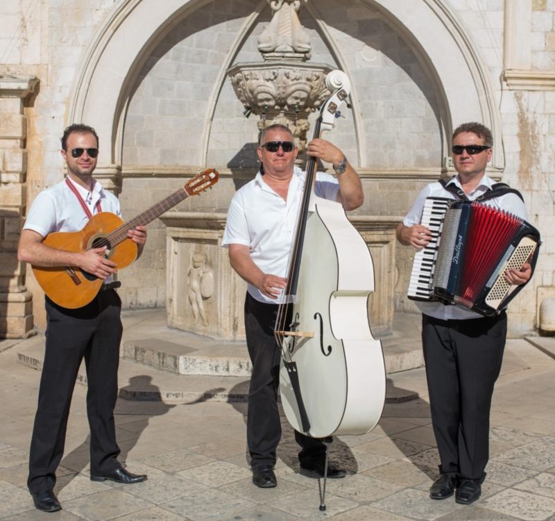 Trio Laus - Ulicama našeg Grada