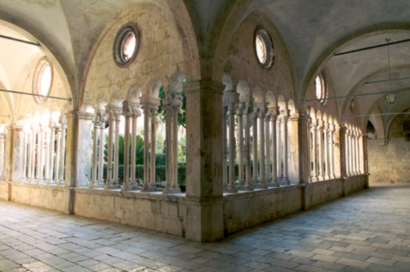  La bibliothèque franciscaine