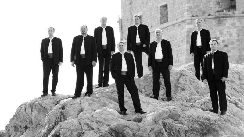 Klapa Subrenum - Ulicama našeg Grada / Serenada Gradu